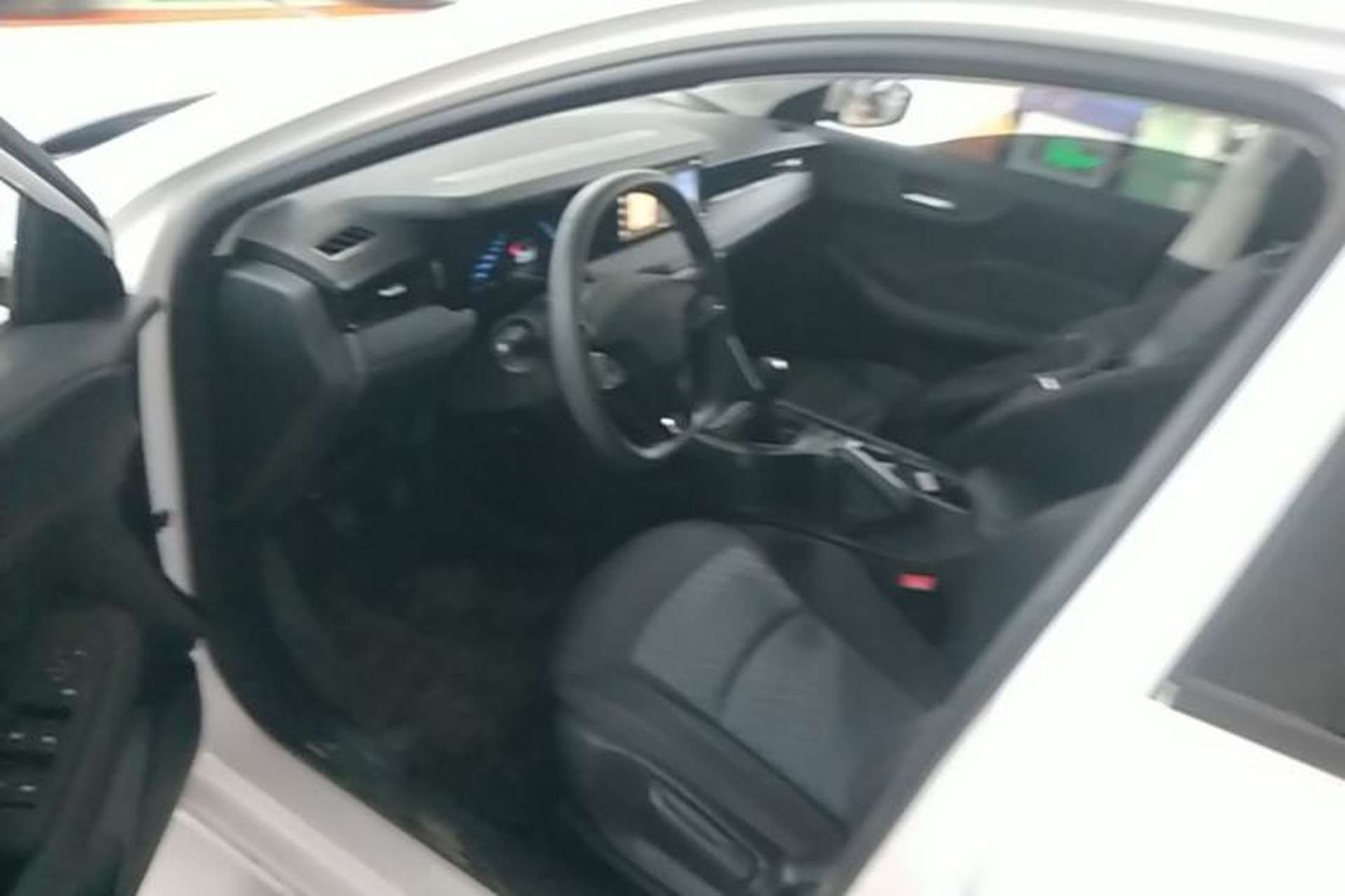 Used Roewe i5 2026 Model 1.5L Manual Comfort Version Left Front Seat