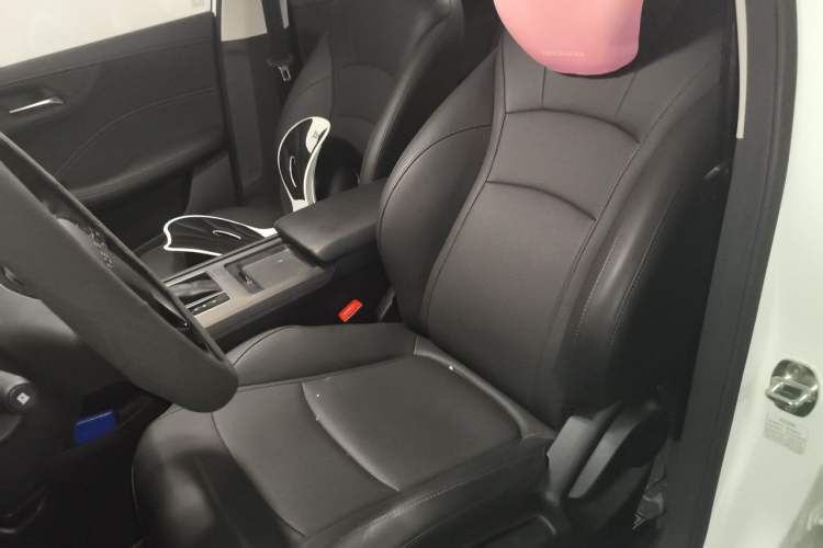 Used Roewe i5 2026 Model 1.5L CVT Prestige Version Left Front Seat