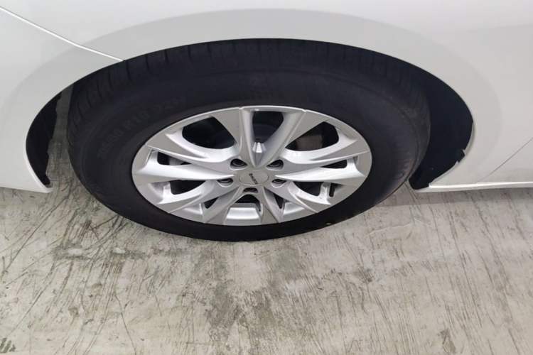 Used Roewe i5 2026 Model 1.5L CVT Luxury Version Left Front Wheel Hub