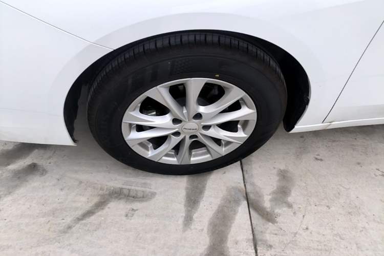 Used Roewe i5 2026 Model 1.5L CVT Luxury Version Left Front Wheel Hub