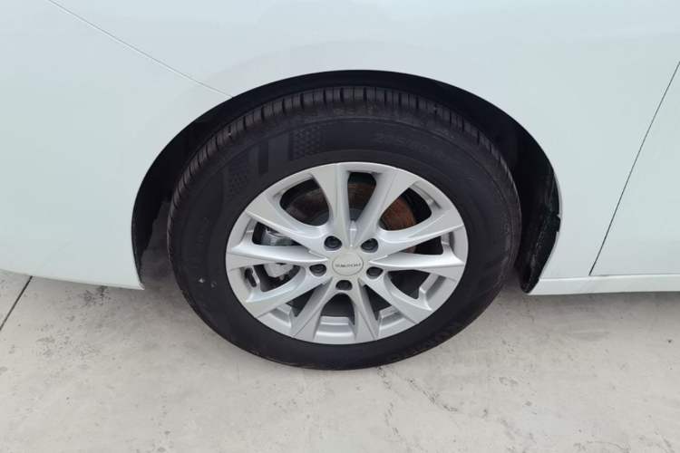 Used Roewe i5 2026 Model 1.5L CVT Luxury Version Left Front Wheel Hub