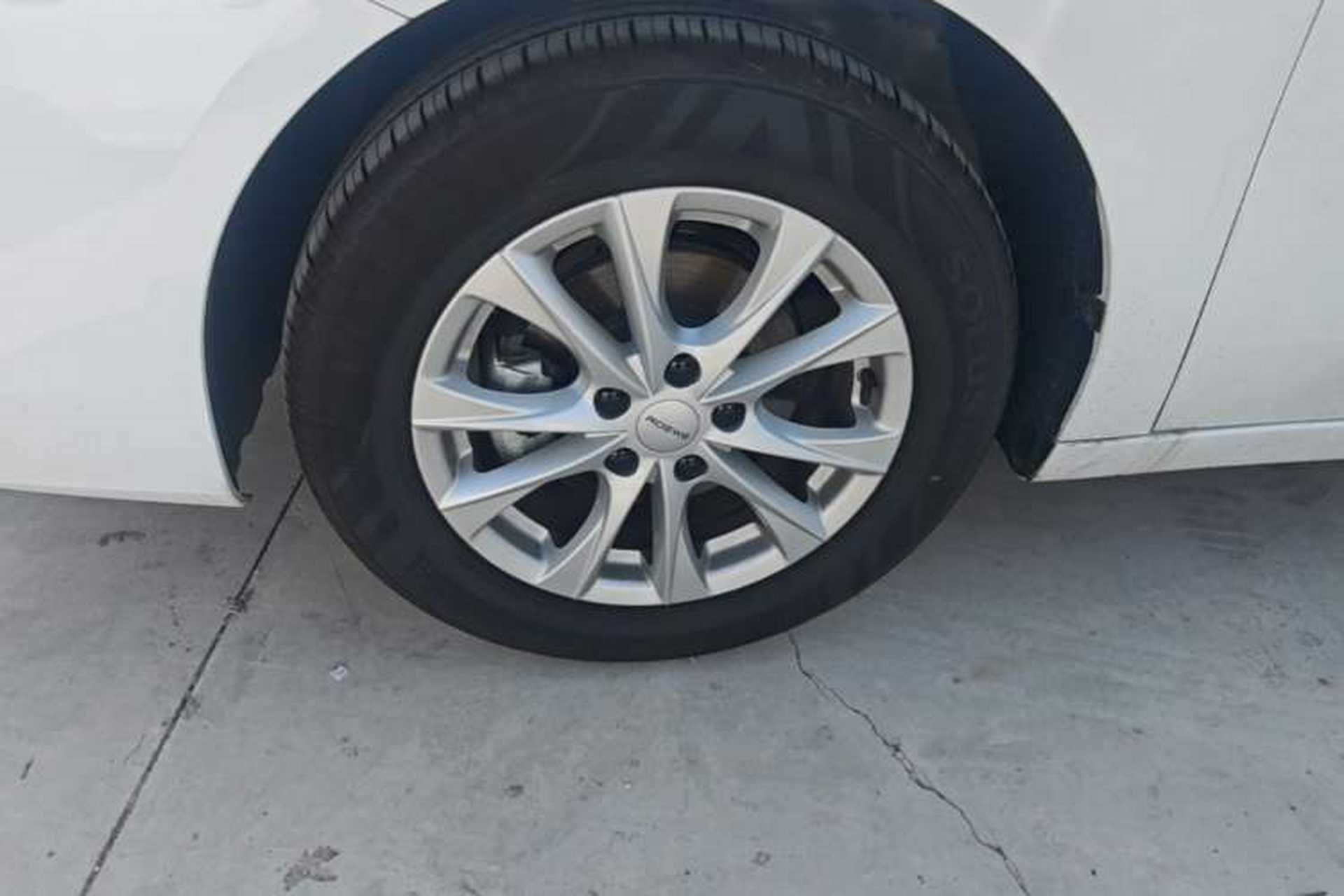 Used Roewe i5 2026 Model 1.5L CVT Luxury Version Left Front Wheel Hub