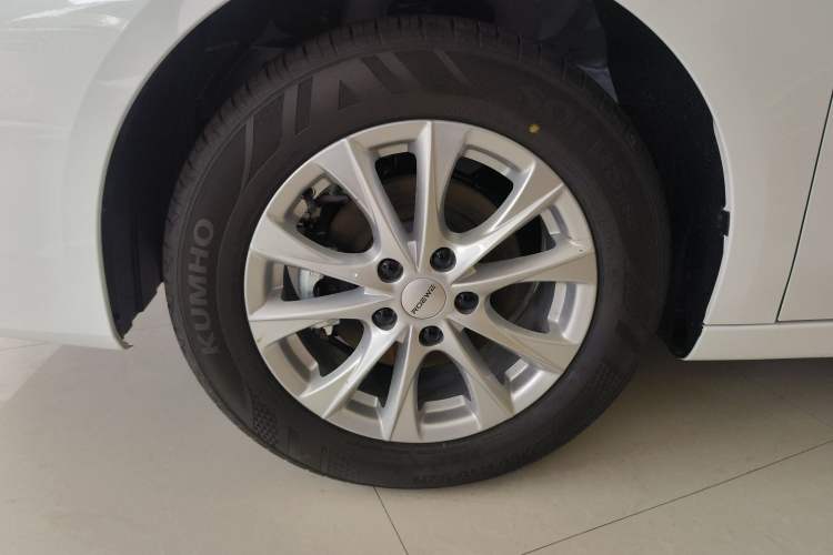 Used Roewe i5 2026 Model 1.5L CVT Luxury Version Left Front Wheel Hub