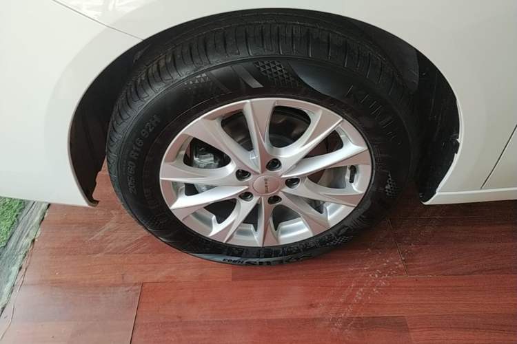 Used Roewe i5 2026 Model 1.5L CVT Luxury Version Left Front Wheel Hub