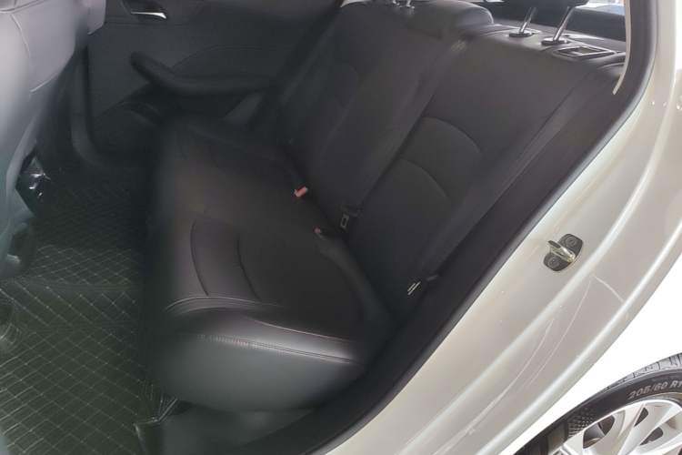 Used Roewe i5 2026 Model 1.5L CVT Luxury Version Left Rear Seat
