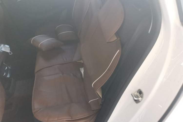 Used Roewe i5 2026 Model 1.5L Manual Comfort Version Left Rear Seat