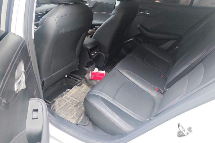 Used Roewe i5 2026 Model 1.5L CVT Luxury Version Left Rear Seat