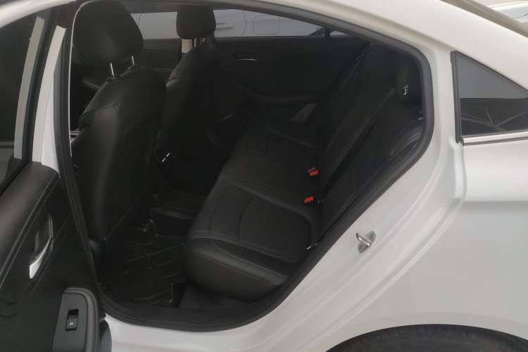 Used Roewe i5 2026 Model 1.5L CVT Luxury Version Left Rear Seat