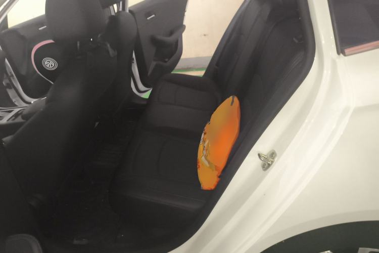 Used Roewe i5 2026 Model 1.5L CVT Prestige Version Left Rear Seat