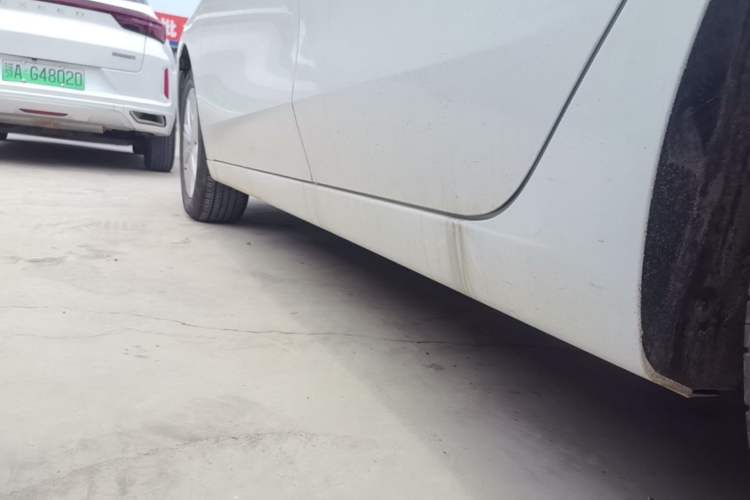Used Roewe i5 2026 Model 1.5L CVT Luxury Version Left Side Sill