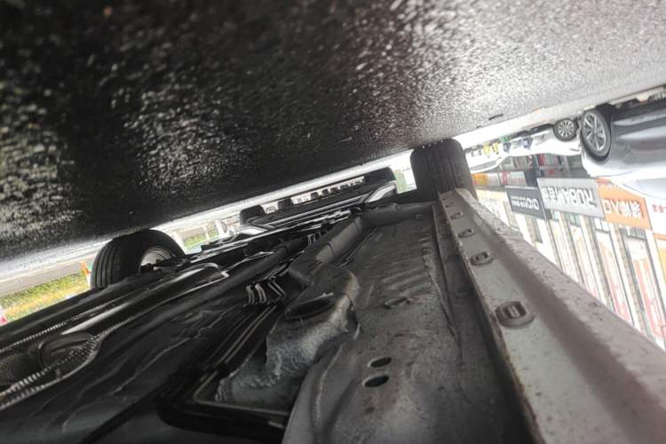 Used Roewe i5 2026 Model 1.5L CVT Luxury Version Left Side Sill