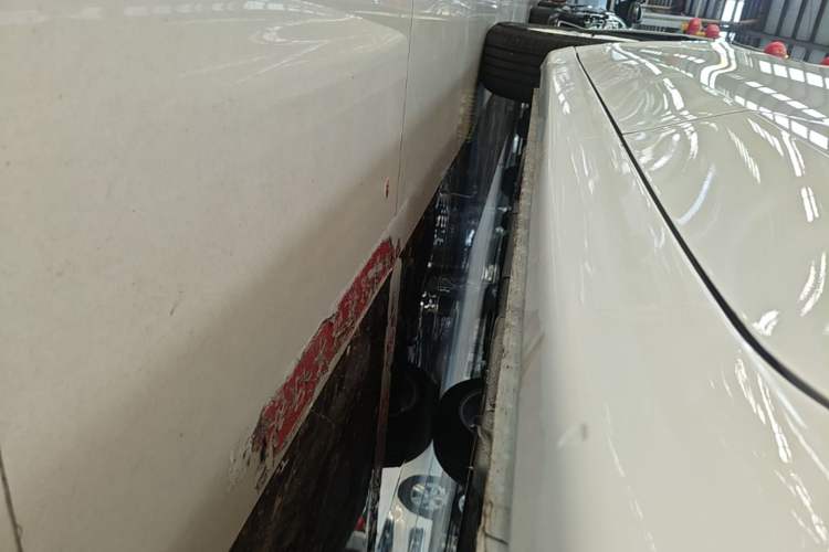 Used Roewe i5 2026 Model 1.5L CVT Luxury Version Left Side Sill