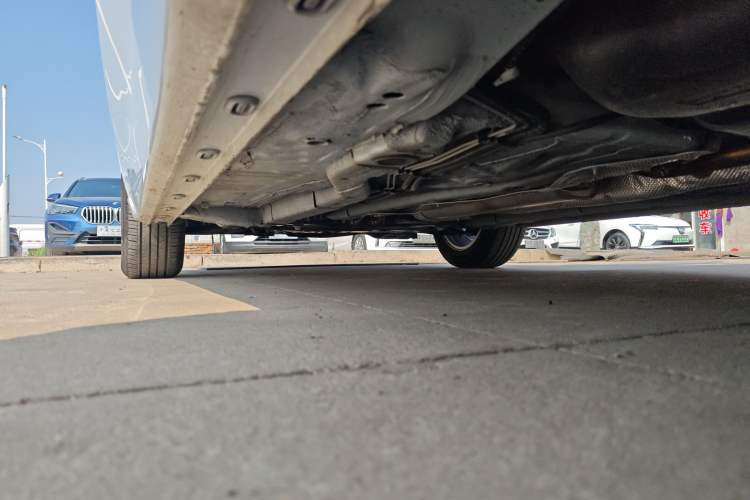 Used Roewe i5 2026 Model 1.5L CVT Luxury Version Left Side Sill