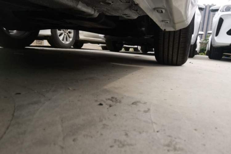 Used Roewe i5 2026 Model 1.5L CVT Luxury Version Left Side Sill