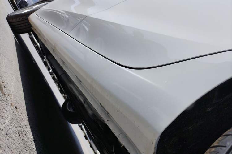 Used Roewe i5 2026 Model 1.5L Manual Comfort Version Left Side Sill