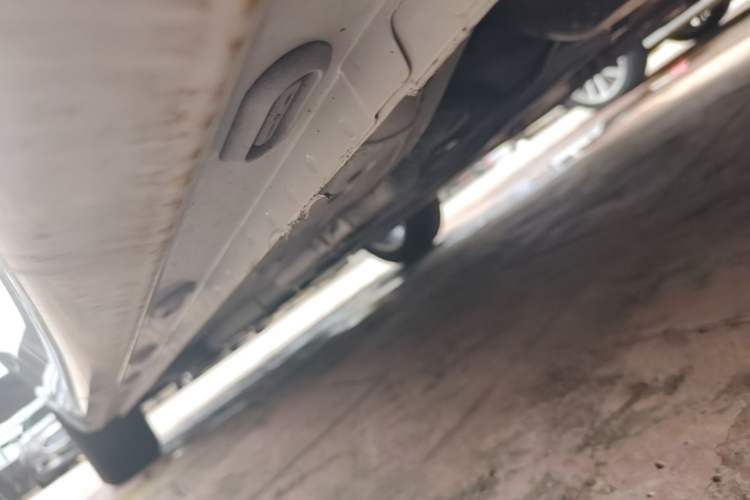 Used Roewe i5 2026 Model 1.5L CVT Luxury Version Left Side Sill