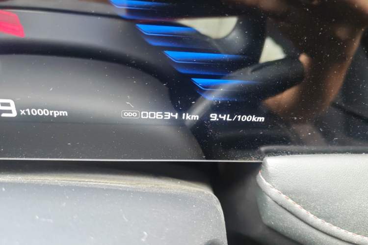 Used Roewe i5 2026 Model 1.5L CVT Luxury Version Odometer Close Up