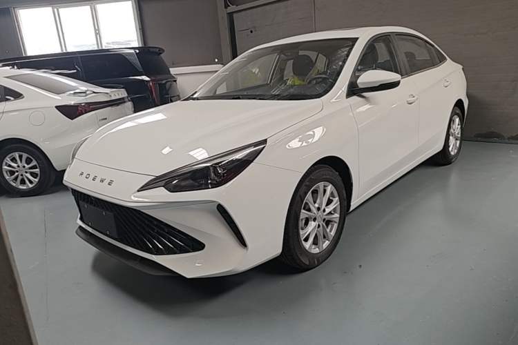 Roewe i5 2026 Model 1.5L CVT Luxury Version