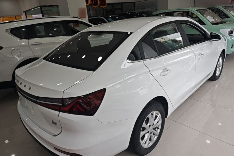 Used Roewe i5 2026 Model 1.5L CVT Luxury Version Rear Right 45 Deg