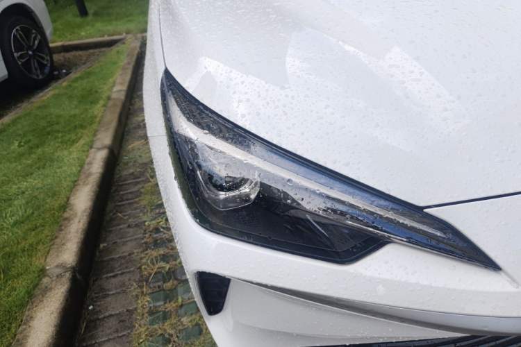 Used Roewe i5 2026 Model 1.5L Manual Comfort Version Right Front Headlight