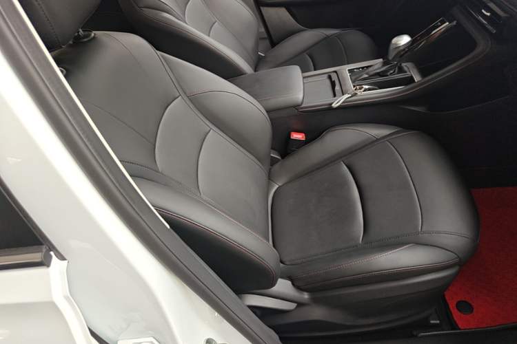 Used Roewe i5 2026 Model 1.5L CVT Luxury Version Right Front Seat