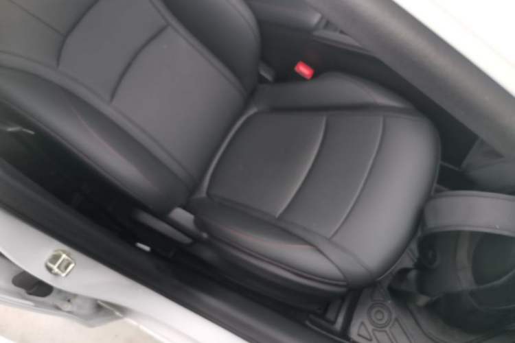 Used Roewe i5 2026 Model 1.5L CVT Luxury Version Right Front Seat