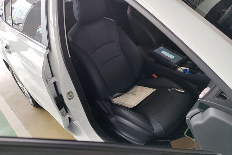 Used Roewe i5 2026 Model 1.5L CVT Luxury Version Right Front Seat