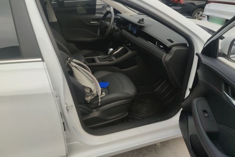 Used Roewe i5 2026 Model 1.5L CVT Luxury Version Right Front Seat