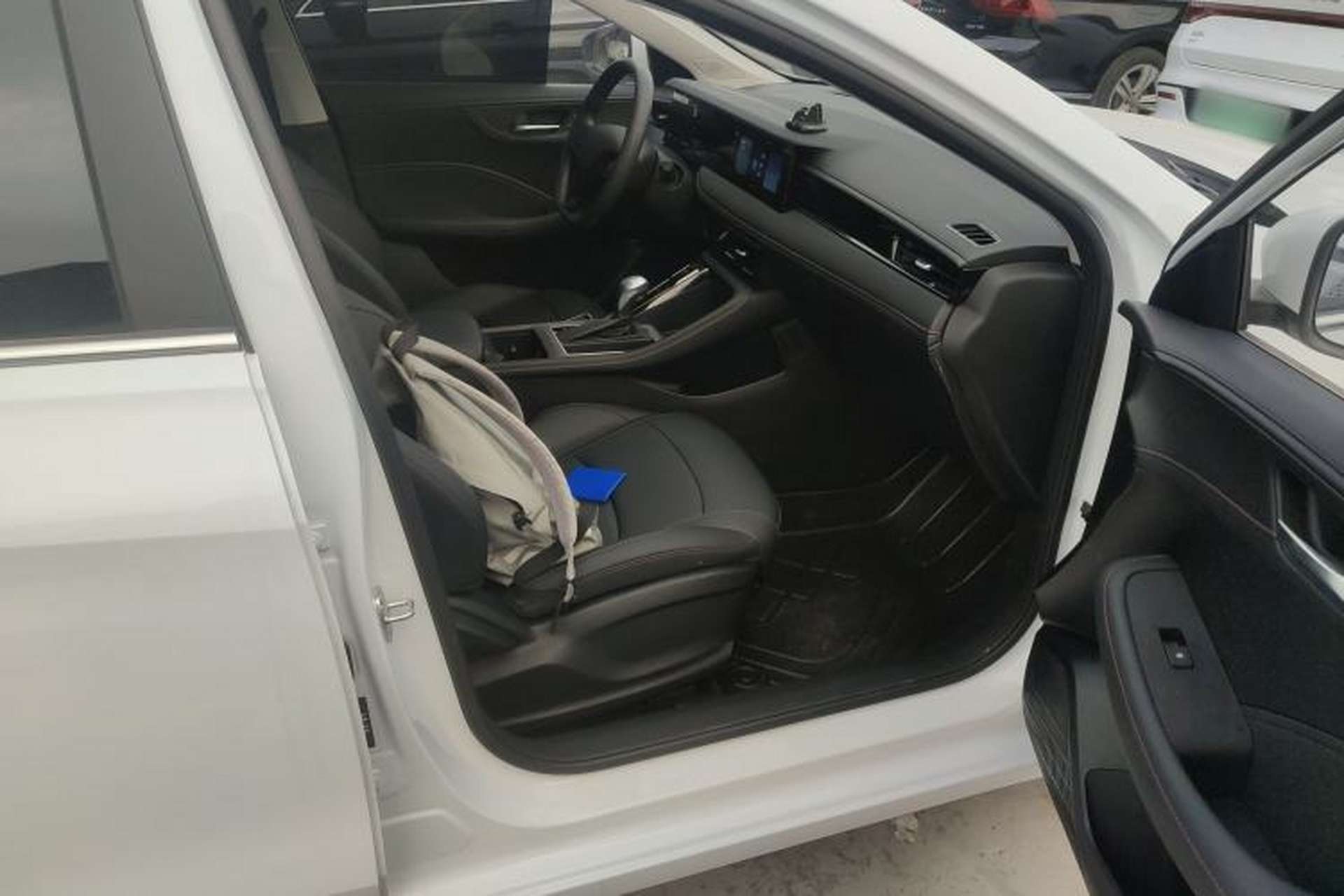 Used Roewe i5 2026 Model 1.5L CVT Luxury Version Right Front Seat