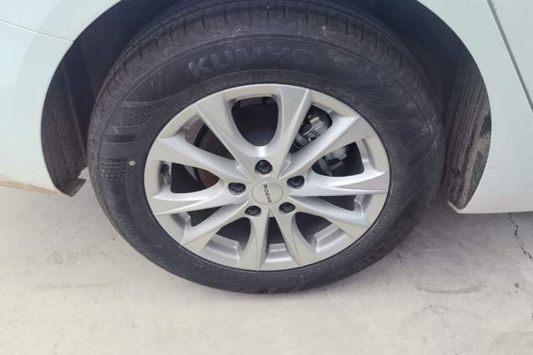 Used Roewe i5 2026 Model 1.5L CVT Luxury Version Right Rear Wheel Hub
