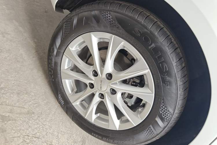 Used Roewe i5 2026 Model 1.5L CVT Luxury Version Right Rear Wheel Hub
