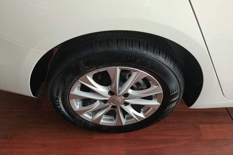 Used Roewe i5 2026 Model 1.5L CVT Luxury Version Right Rear Wheel Hub
