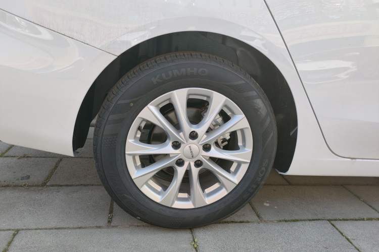 Used Roewe i5 2026 Model 1.5L CVT Luxury Version Right Rear Wheel Hub