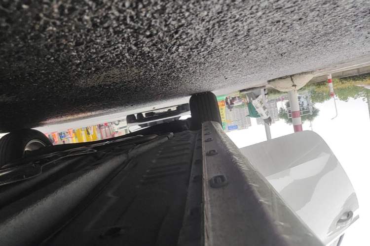 Used Roewe i5 2026 Model 1.5L CVT Luxury Version Right Side Sill