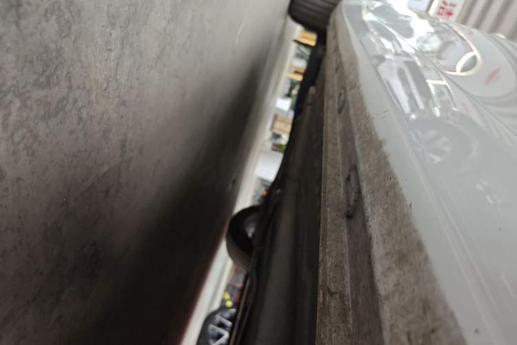 Used Roewe i5 2026 Model 1.5L CVT Luxury Version Right Side Sill