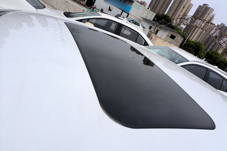 Used Roewe i5 2026 Model 1.5L CVT Luxury Version Roof