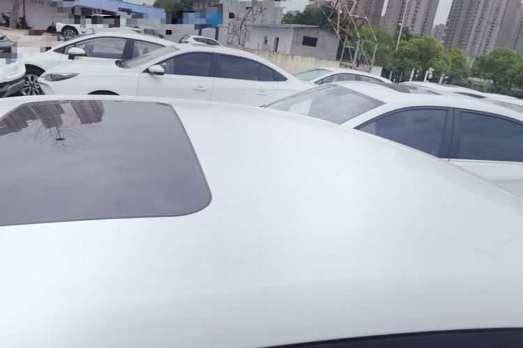 Used Roewe i5 2026 Model 1.5L CVT Luxury Version Roof