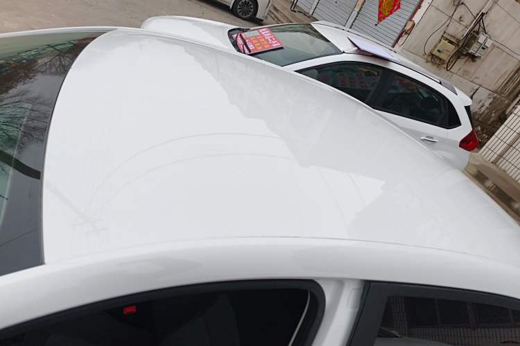 Used Roewe i5 2026 Model 1.5L Manual Comfort Version Roof