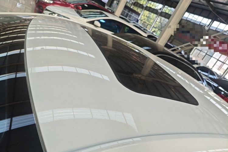 Used Roewe i5 2026 Model 1.5L CVT Luxury Version Roof