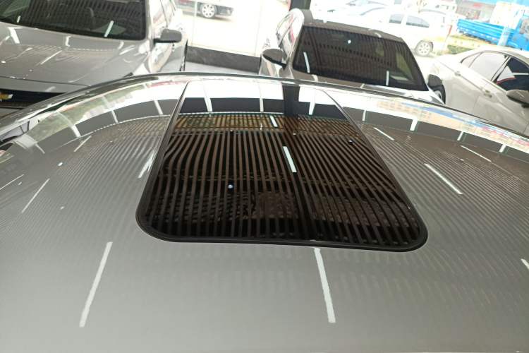Used Roewe i5 2026 Model 1.5L CVT Luxury Version Roof