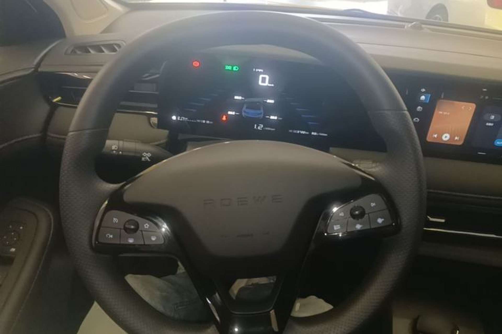 Used Roewe i5 2026 Model 1.5L Manual Comfort Version Steering Wheel