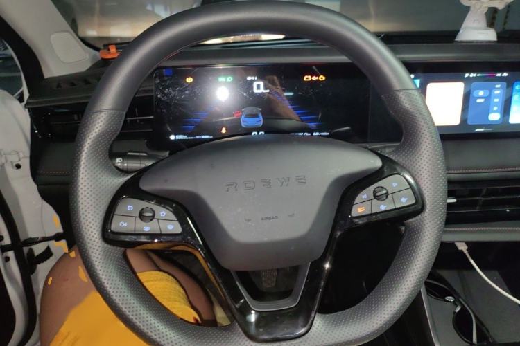 Used Roewe i5 2026 Model 1.5L Manual Comfort Version Steering Wheel