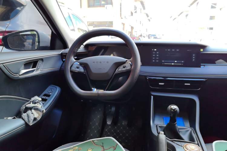 Used Roewe i5 2026 Model 1.5L Manual Comfort Version Steering Wheel
