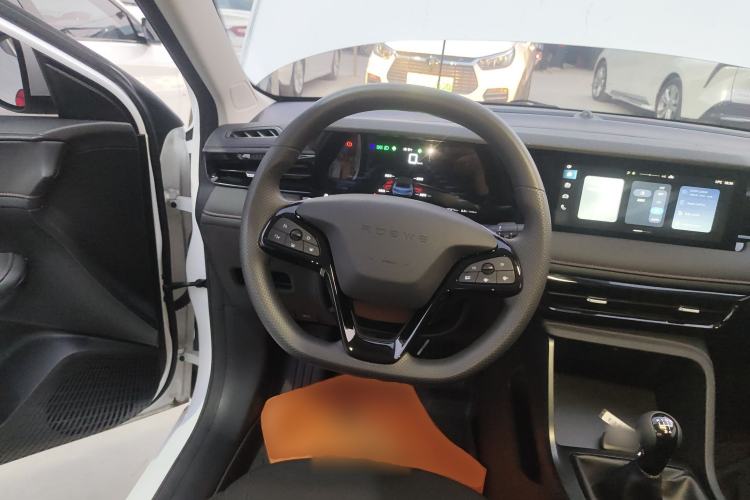 Used Roewe i5 2026 Model 1.5L Manual Comfort Version Steering Wheel
