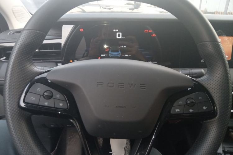 Used Roewe i5 2026 Model 1.5L Manual Comfort Version Steering Wheel