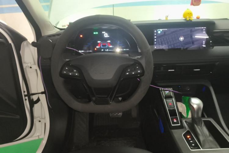 Used Roewe i5 2026 Model 1.5L CVT Prestige Version Steering Wheel