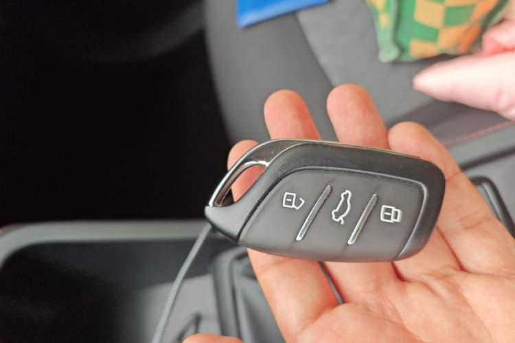 Used Roewe i5 2026 Model 1.5L Manual Comfort Version Vehicle Key