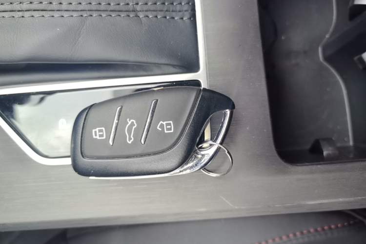 Used Roewe i5 2026 Model 1.5L CVT Luxury Version Vehicle Key