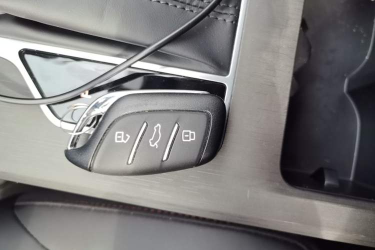 Used Roewe i5 2026 Model 1.5L CVT Luxury Version Vehicle Key