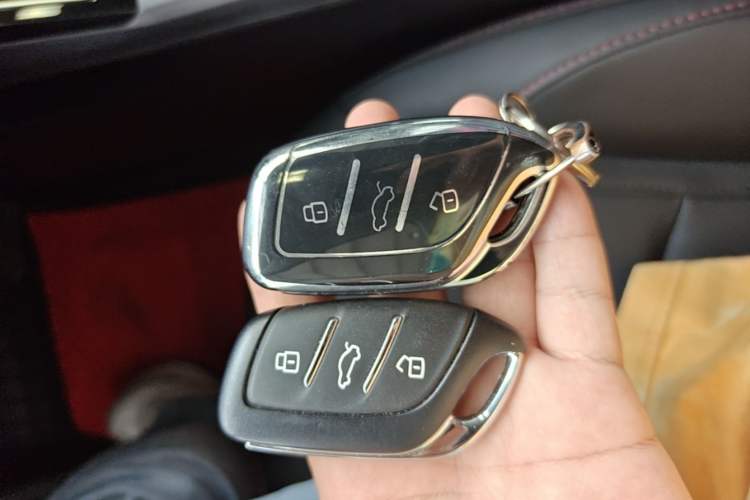 Used Roewe i5 2026 Model 1.5L CVT Luxury Version Vehicle Key